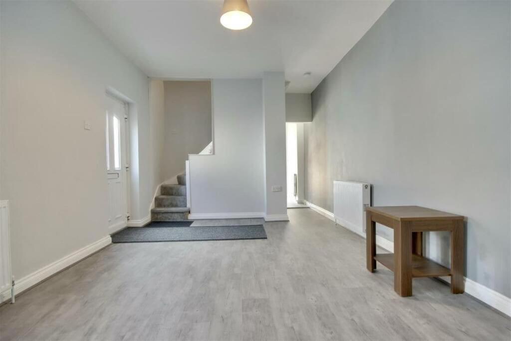 Improved Private House In Central Location Portsmouth Esterno foto